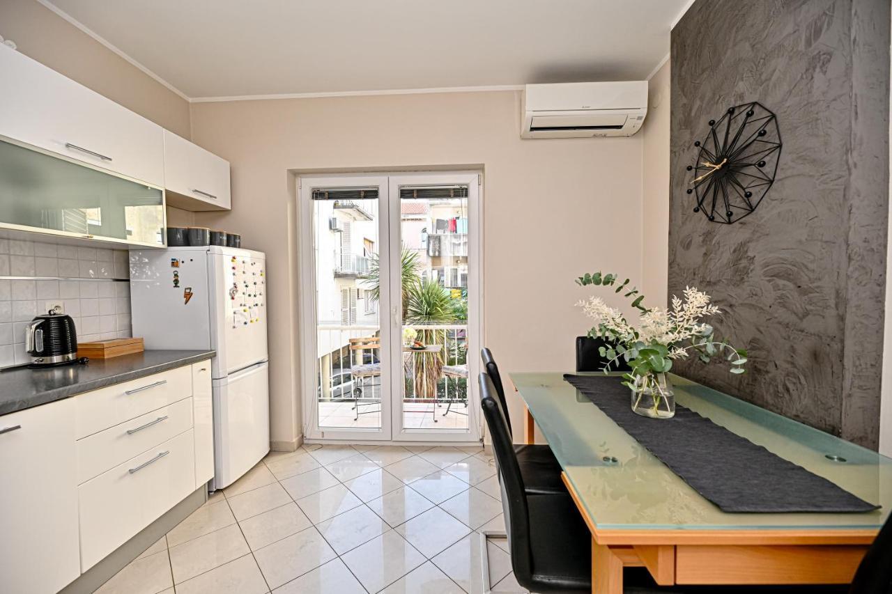 Jakov With Balcony Apartman Zadar